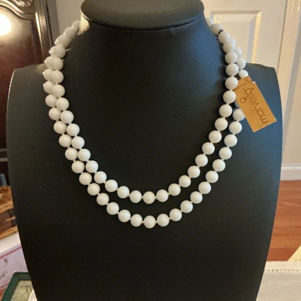 Marcella Vintage White Glass Gold Tone choker necklace.